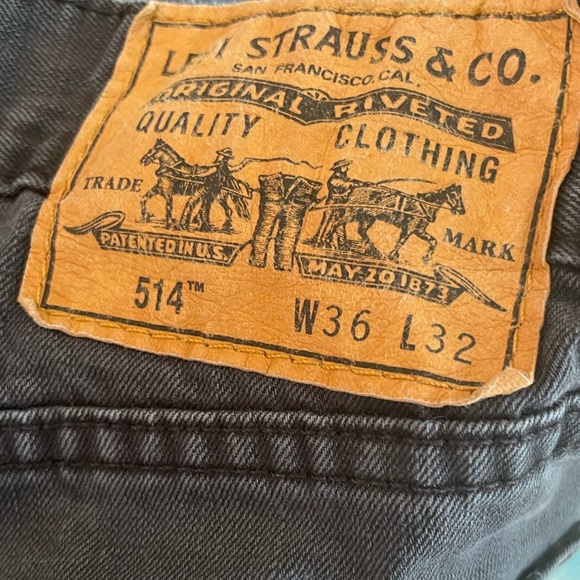 Levi’s Black 514 Jeans Sz 36x32 Slim Straight - Picture 4 of 17